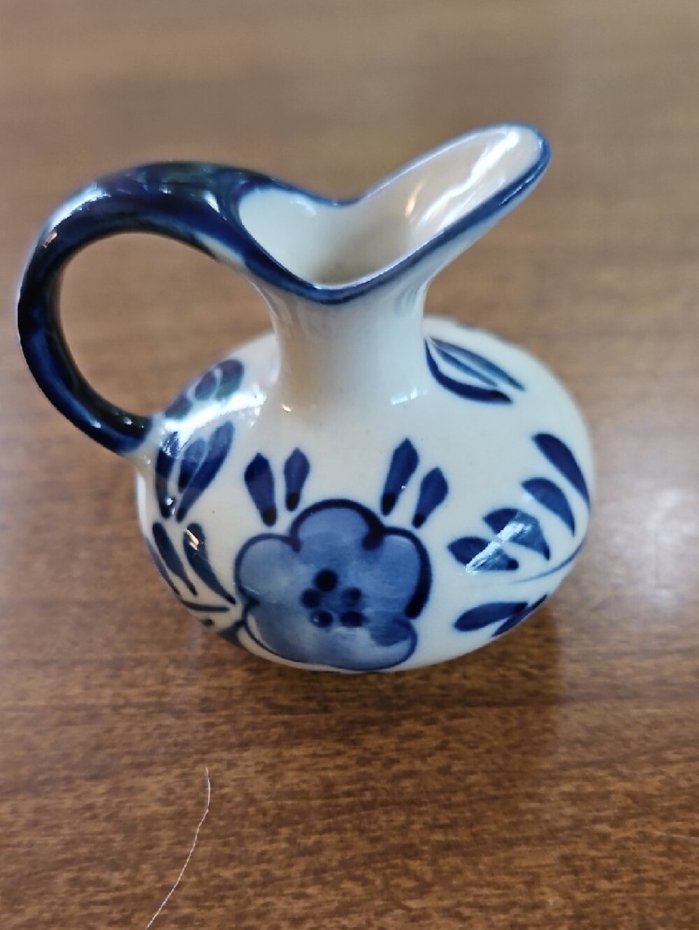 3 Delfts-Blue and White Porcelain Small Pitchers - Picture 10 of 16
